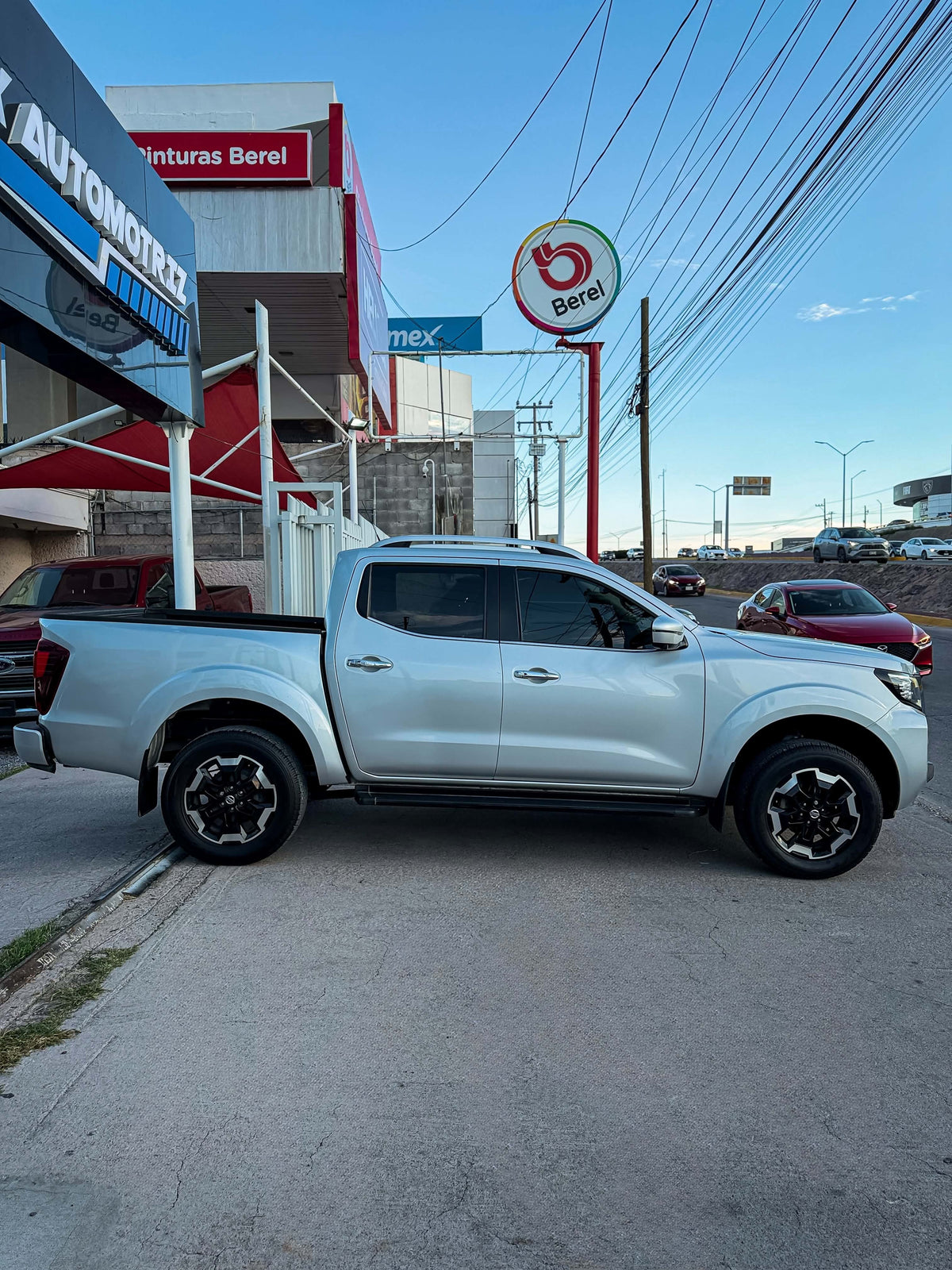 NISSAN FRONTIER LE PLATINUM